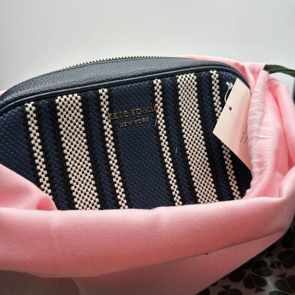 Kate Spade Crossbody - Picture 4 of 4